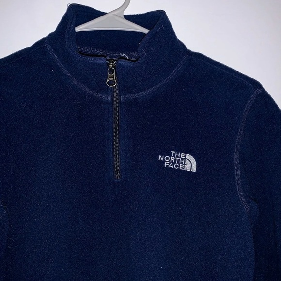 The North Face 1/4 zip - Picture 3 of 4